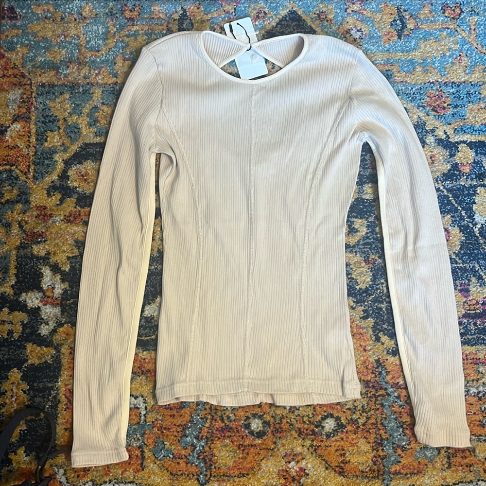 NWT Moussy Vintage Open back long sleeve top in beige - one size